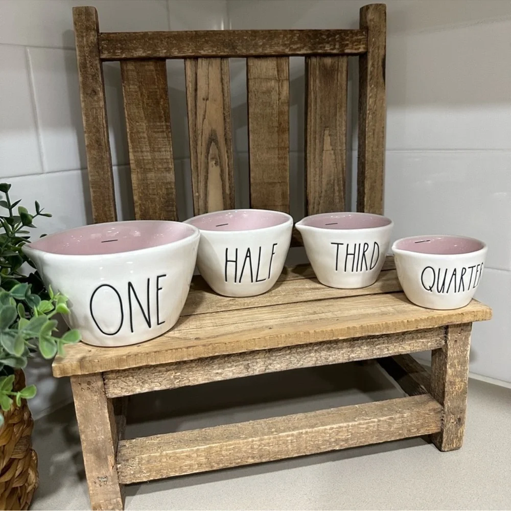 🆕 Rae Dunn | Measuring Cups with 💕 Pink Interior!